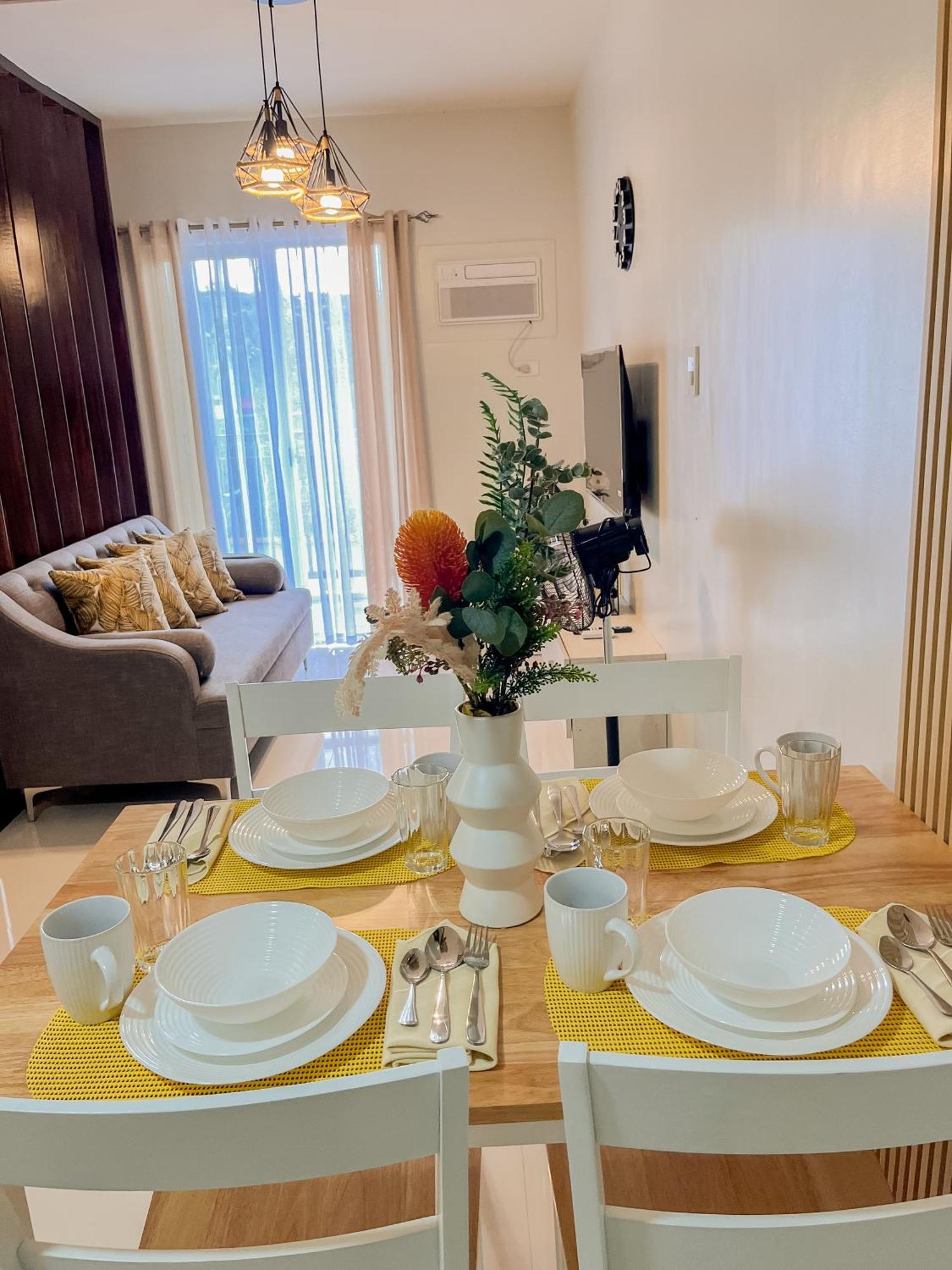 2 Bedroom And Studio Apartments With Private Pool And Gym In Vista Manors Verdant Puerto Princesa Zewnętrze zdjęcie