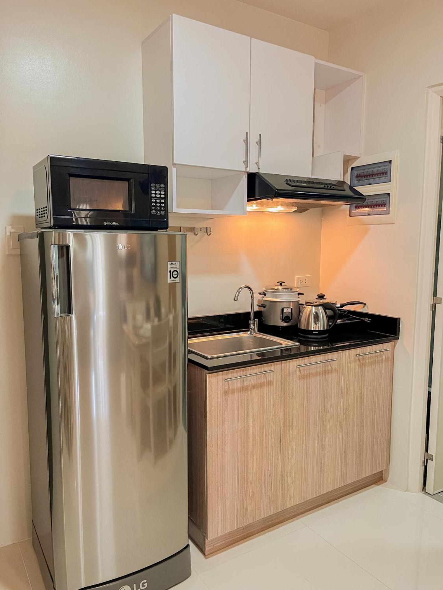 2 Bedroom And Studio Apartments With Private Pool And Gym In Vista Manors Verdant Puerto Princesa Zewnętrze zdjęcie