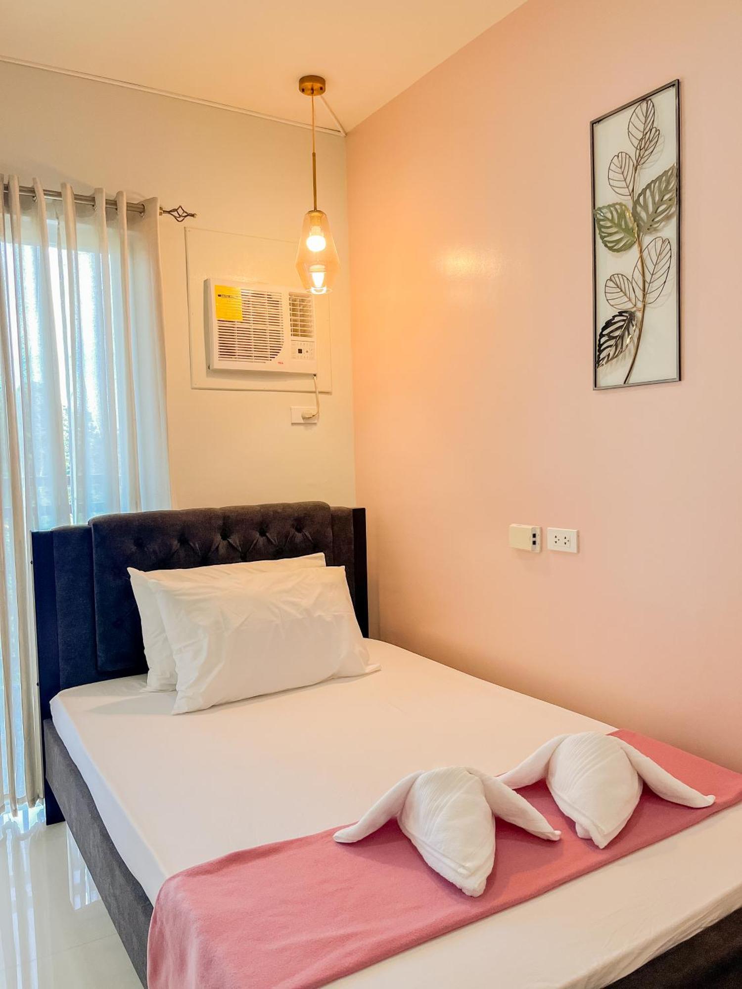 2 Bedroom And Studio Apartments With Private Pool And Gym In Vista Manors Verdant Puerto Princesa Zewnętrze zdjęcie