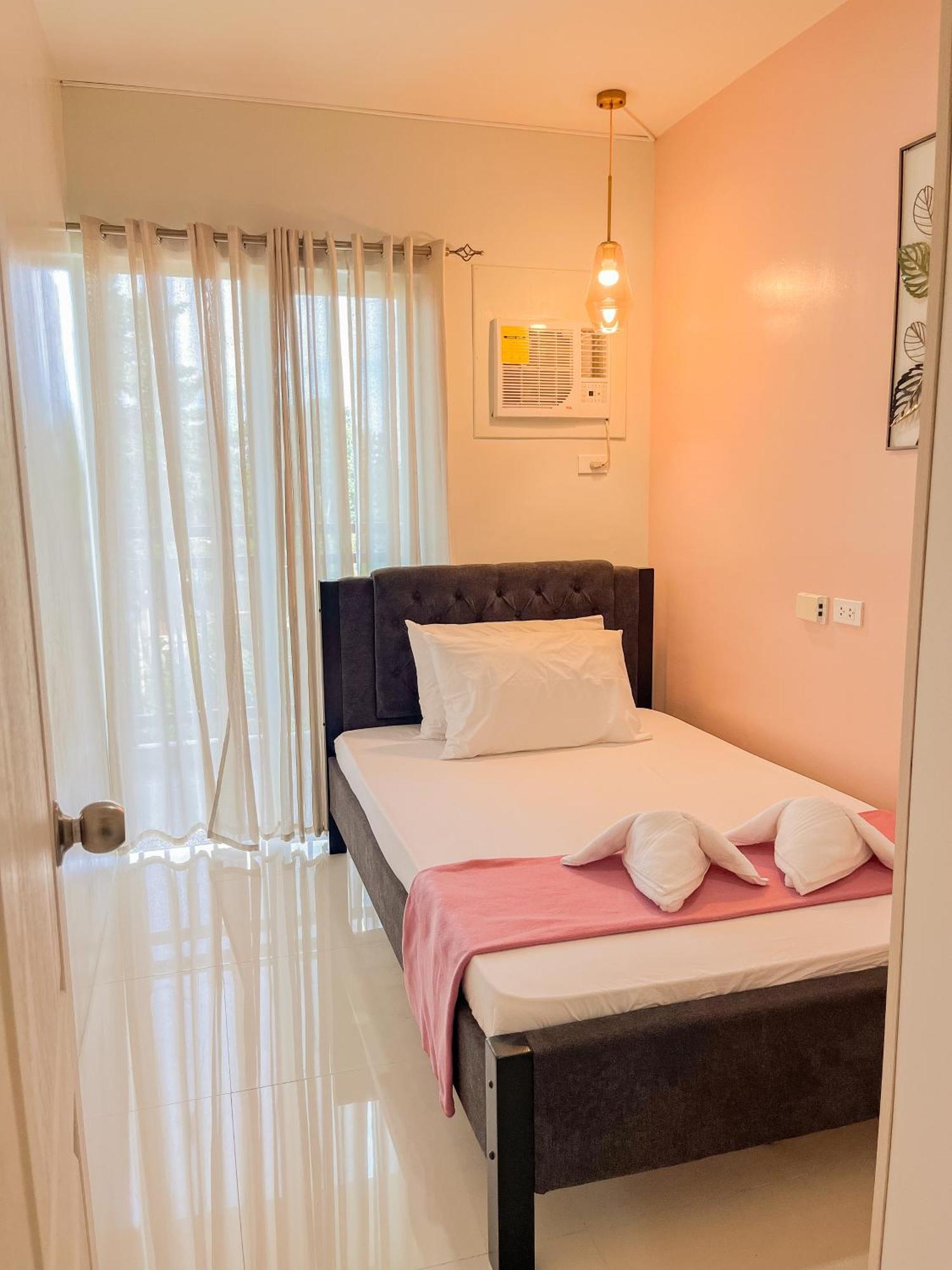 2 Bedroom And Studio Apartments With Private Pool And Gym In Vista Manors Verdant Puerto Princesa Zewnętrze zdjęcie