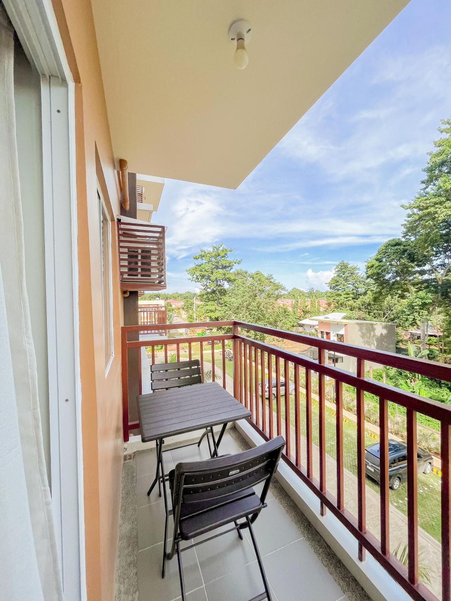 2 Bedroom And Studio Apartments With Private Pool And Gym In Vista Manors Verdant Puerto Princesa Zewnętrze zdjęcie