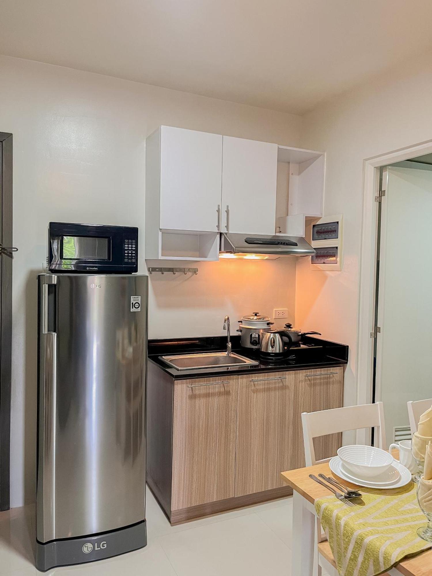 2 Bedroom And Studio Apartments With Private Pool And Gym In Vista Manors Verdant Puerto Princesa Zewnętrze zdjęcie