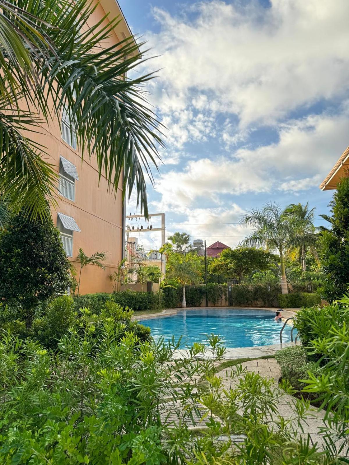 2 Bedroom And Studio Apartments With Private Pool And Gym In Vista Manors Verdant Puerto Princesa Zewnętrze zdjęcie