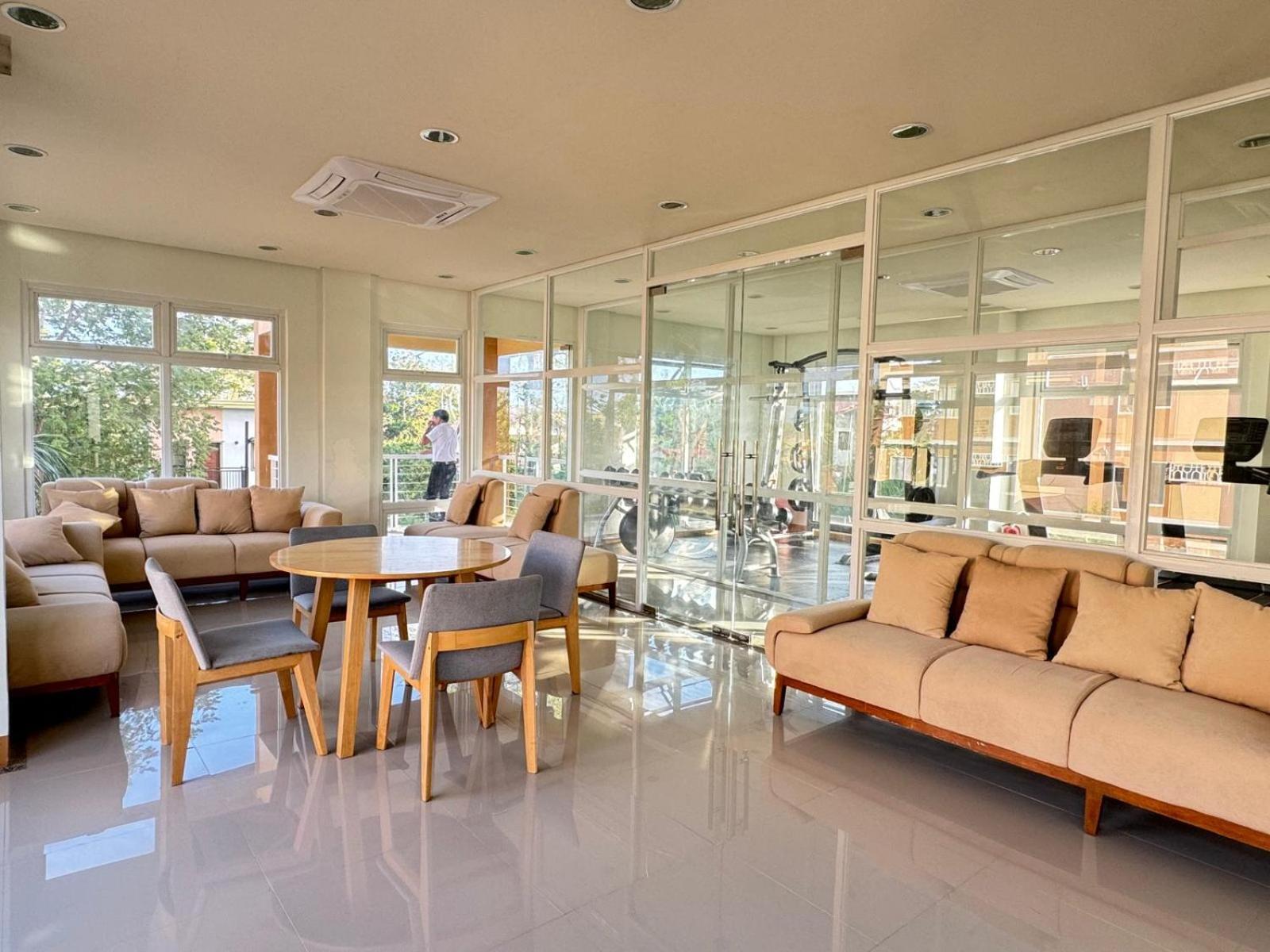 2 Bedroom And Studio Apartments With Private Pool And Gym In Vista Manors Verdant Puerto Princesa Zewnętrze zdjęcie