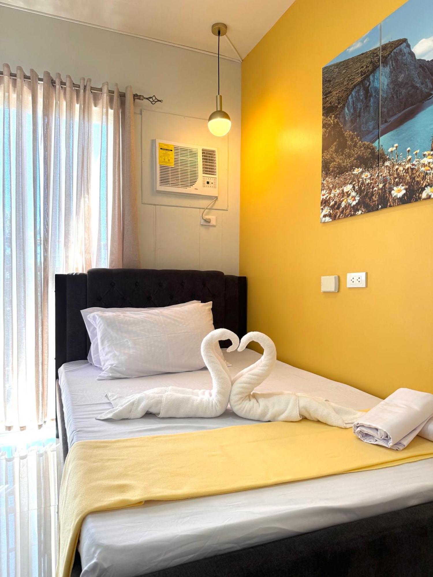 2 Bedroom And Studio Apartments With Private Pool And Gym In Vista Manors Verdant Puerto Princesa Zewnętrze zdjęcie