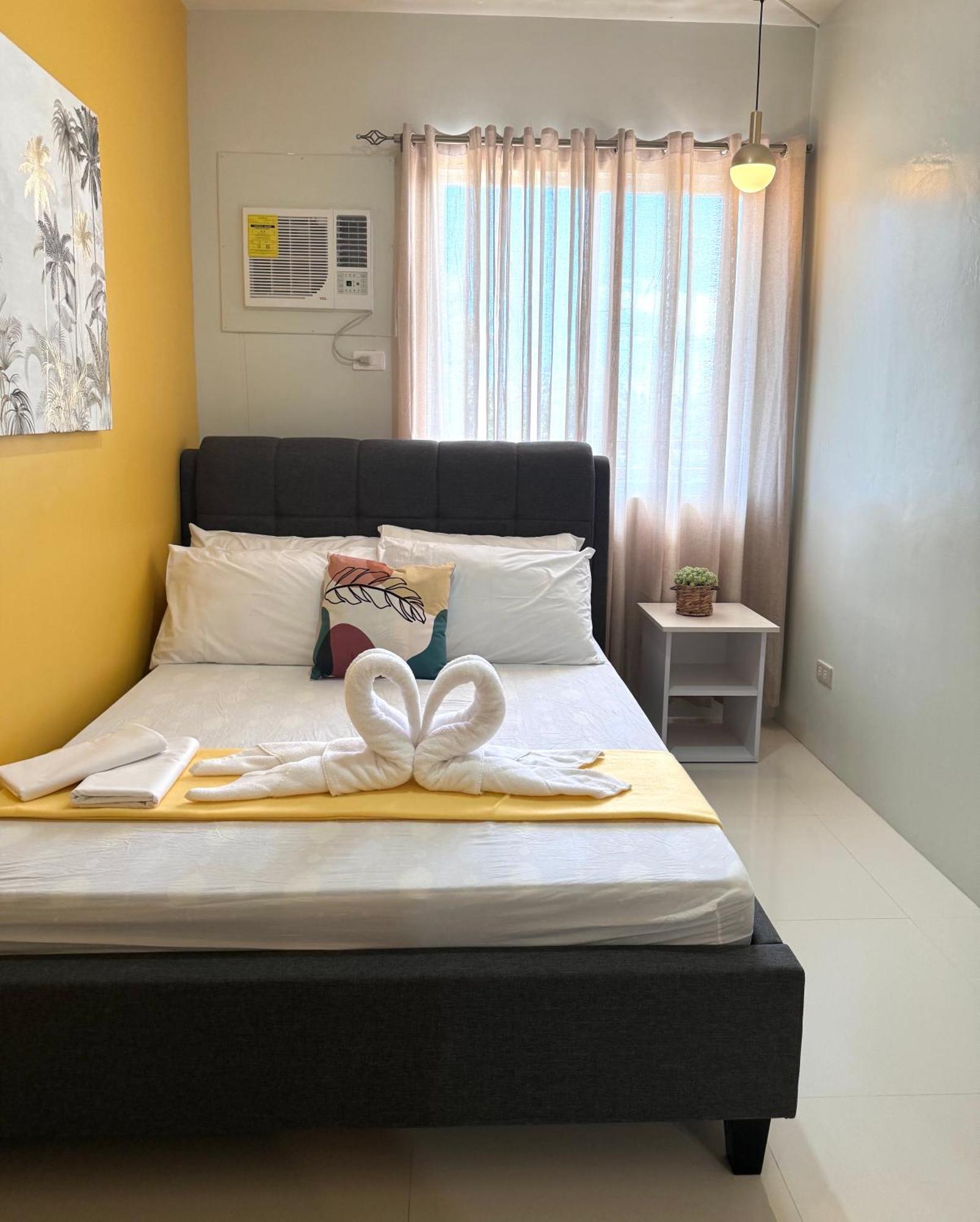 2 Bedroom And Studio Apartments With Private Pool And Gym In Vista Manors Verdant Puerto Princesa Zewnętrze zdjęcie